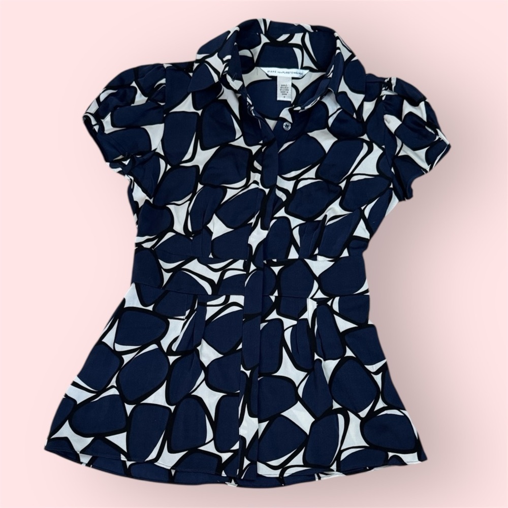 Diane Von Furstenberg Abstract Navy Black and White Button Down Shirt sz 0 XXS